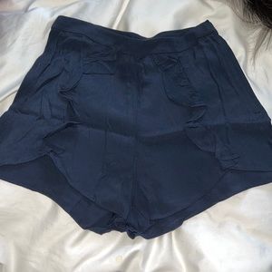 H and m navy size 6 shorts